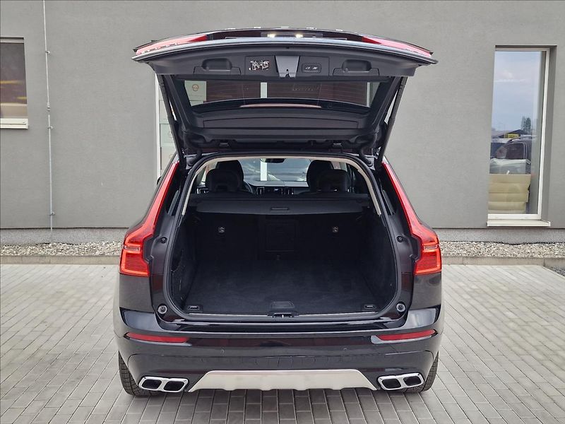 Volvo XC60 B4 145kW AWD Momentum Pro,ČR - fotka 38 z 50