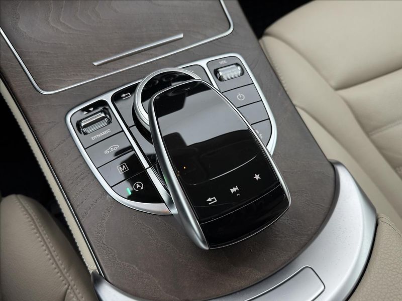 Mercedes-Benz GLC 2,0 DPH 4X4 LED KŮŽE 2XKOLA CZ - fotka 23 z 43