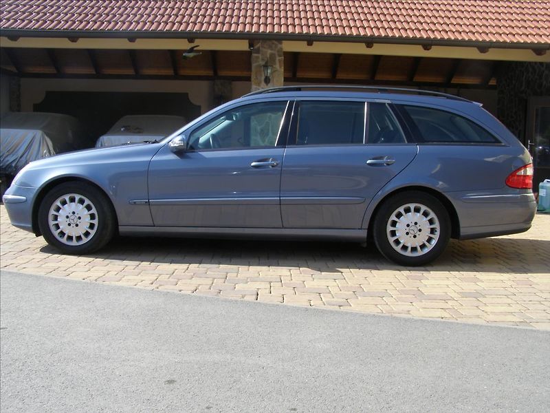 Mercedes-Benz Třídy E 2,2   SLEVA - fotka 2 z 26