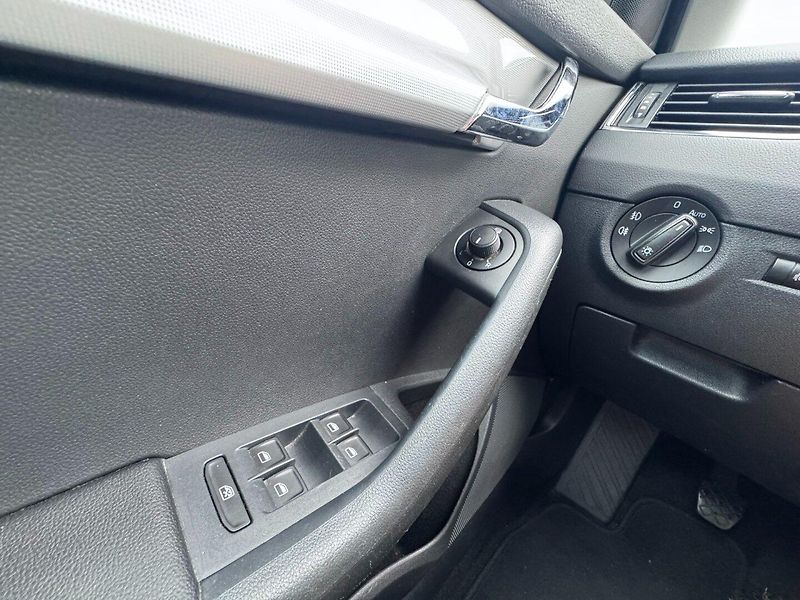 Škoda Octavia (2014) 1,6 TDI 77 KW STK - fotka 26 z 49