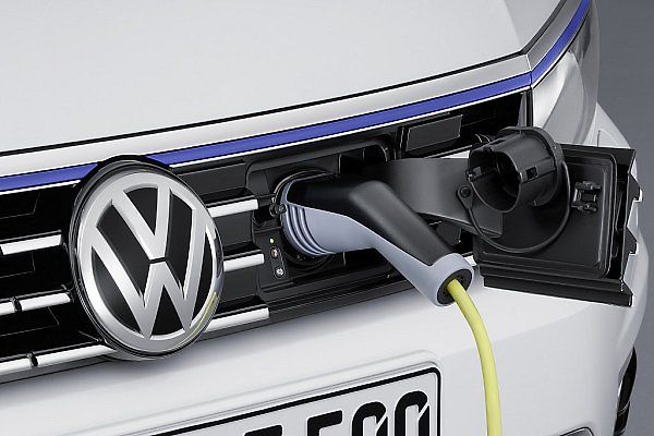 Volkswagen Passat GTE.