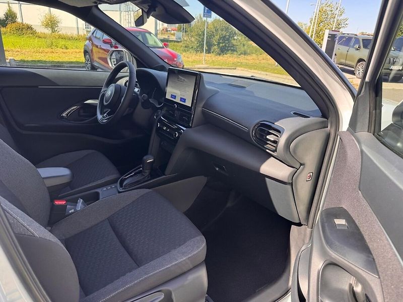Toyota Yaris Cross - fotka 12 z 13