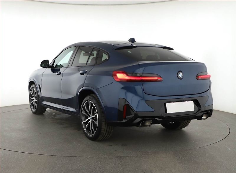 BMW X4 (2025) xDrive20i, Výhřev, Navi - fotka 4 z 19