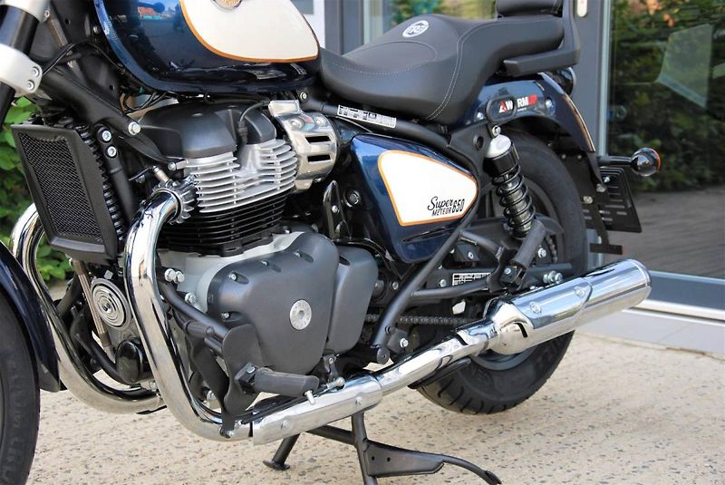 Royal Enfield Super Meteor 650 (2026) CELESTIAN BLUE - fotka 15 z 25
