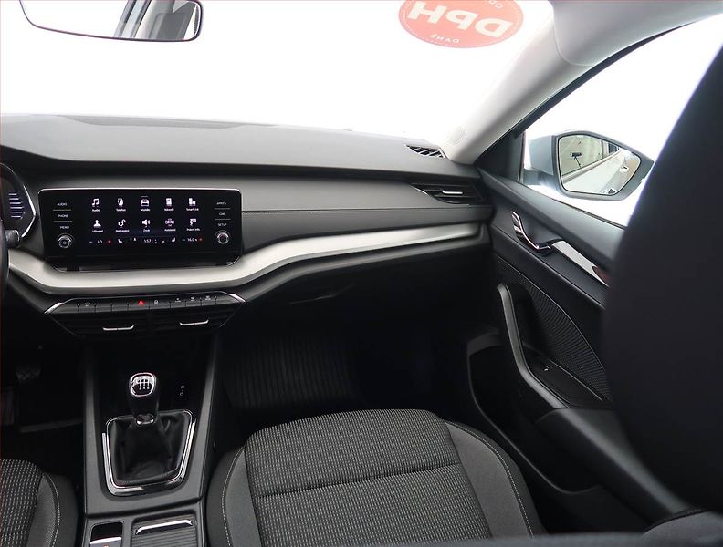 Škoda Octavia (2023) Ambition 2.0 TDI, ČR,1.maj - fotka 8 z 24