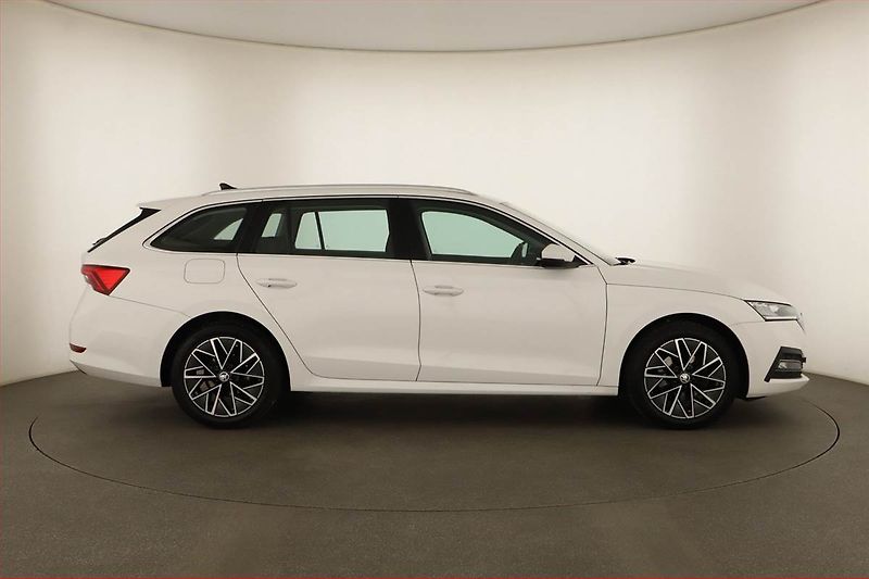 Škoda Octavia (2021) Style 1.5 TSI, ČR,1.maj, Navi - fotka 6 z 13