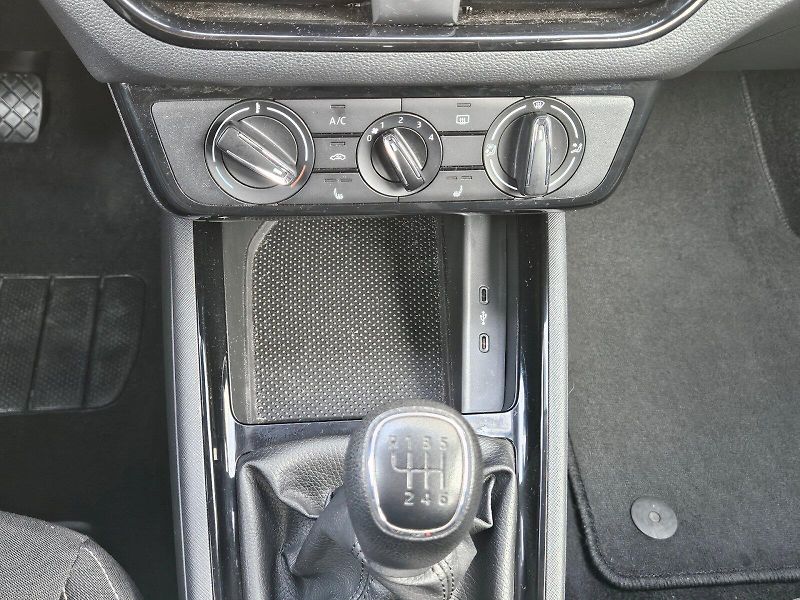 Škoda Kamiq (2024) SELEC TSI 85/1.0 M6F - fotka 17 z 28