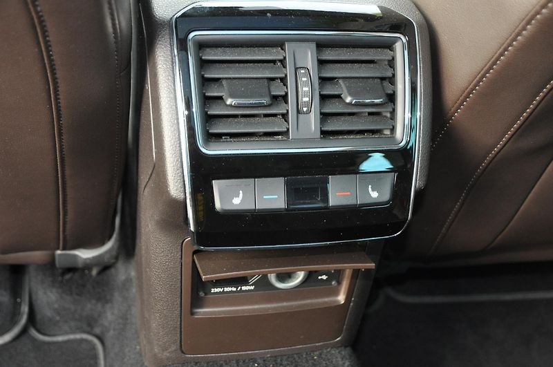 Škoda Superb III 2.0TDI 140kW KOMBI L+K - fotka 8 z 22