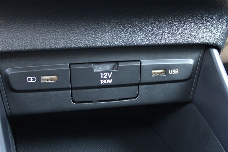 Hyundai Bayon 1,2 i  NOVÉ V ČR,1.MAJITEL - fotka 14 z 25