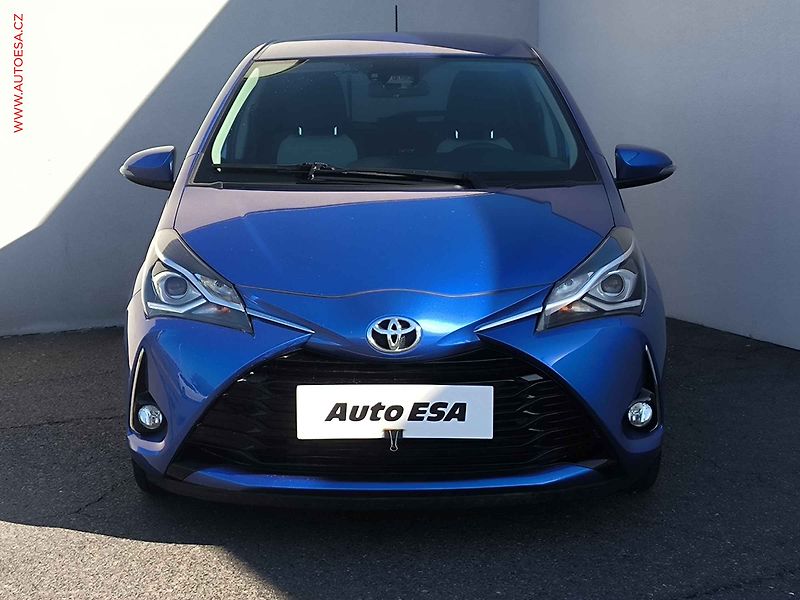 Toyota Yaris (2017) 1.5 i, 1.maj,ČR, Active - fotka 2 z 19
