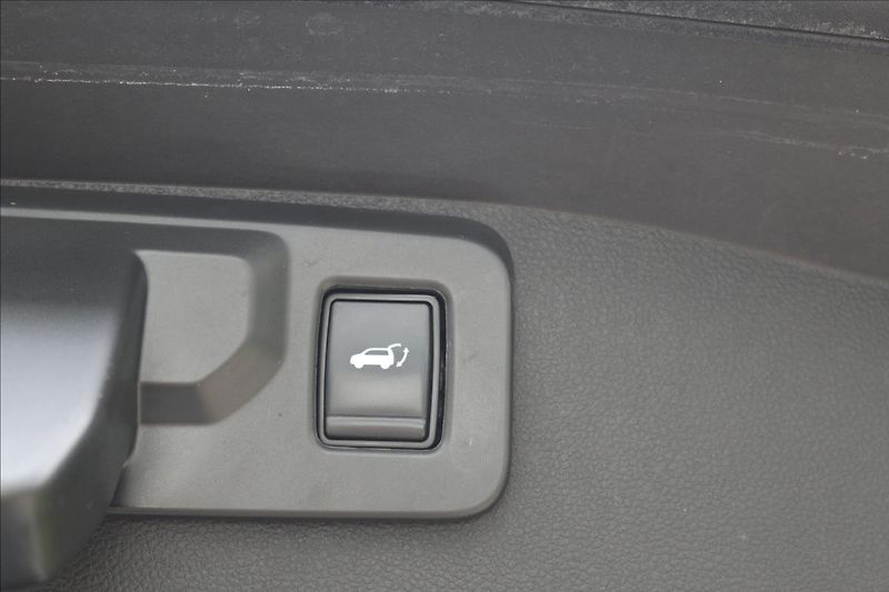 Renault Austral 1,2 e-HYBRID, TAŽNÉ - fotka 46 z 49