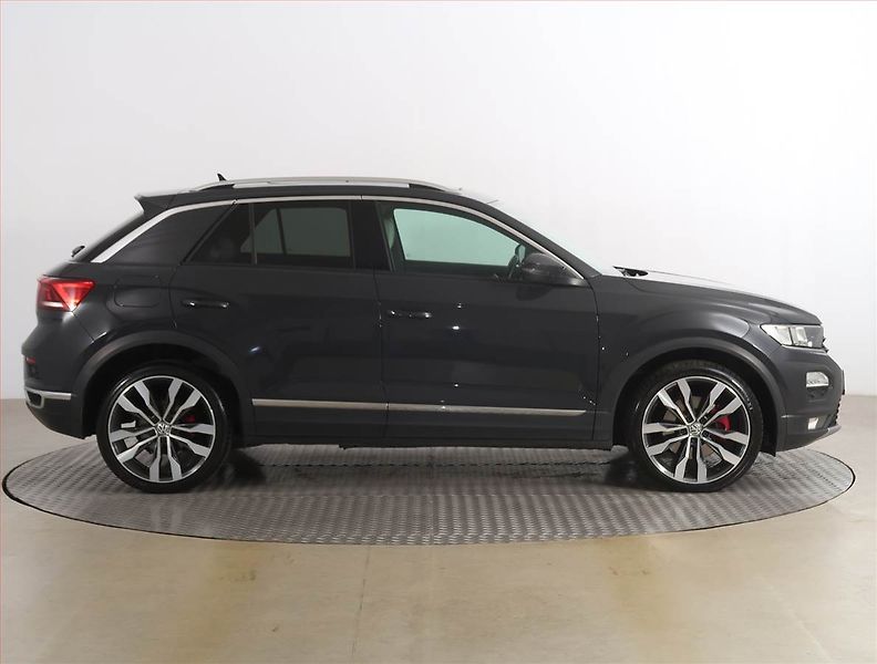 Volkswagen T-Roc (2018) 2.0 TDI 4Motion, 4X4, Automat - fotka 6 z 18