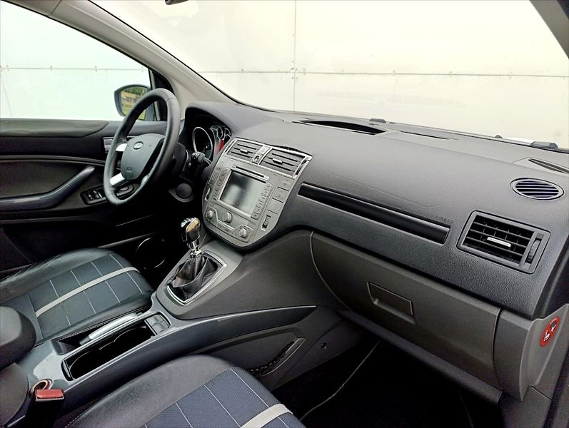 Ford Kuga 2,0 TDCi 4x4 NAVI KŮŽE KAMERA - fotka 21 z 25