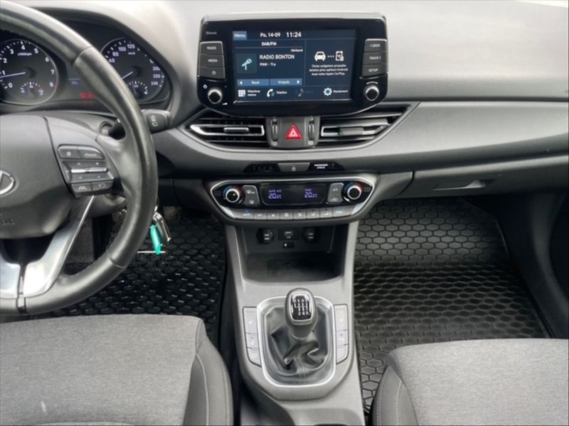 Hyundai i30 1,5 T-GDI Smart - fotka 10 z 11