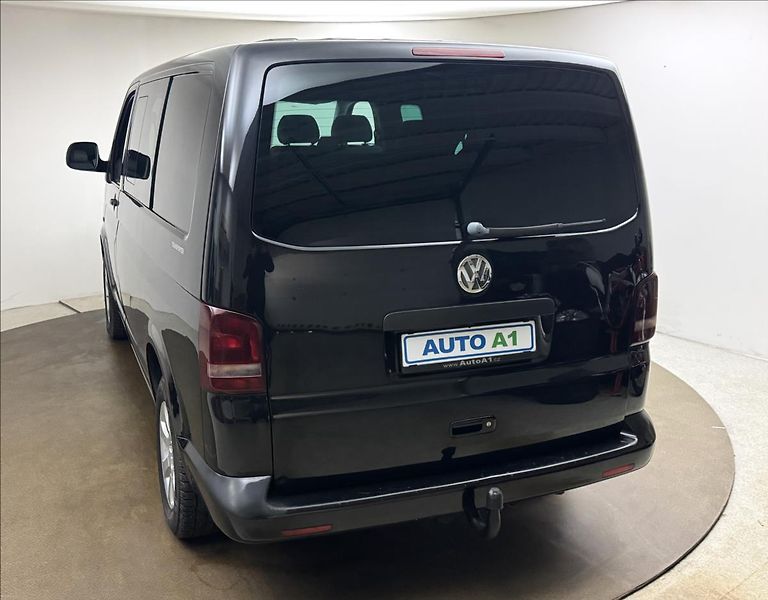 Volkswagen Transporter 2,5 TDi 128kW 6-MÍST SERVIS TZ - fotka 6 z 26