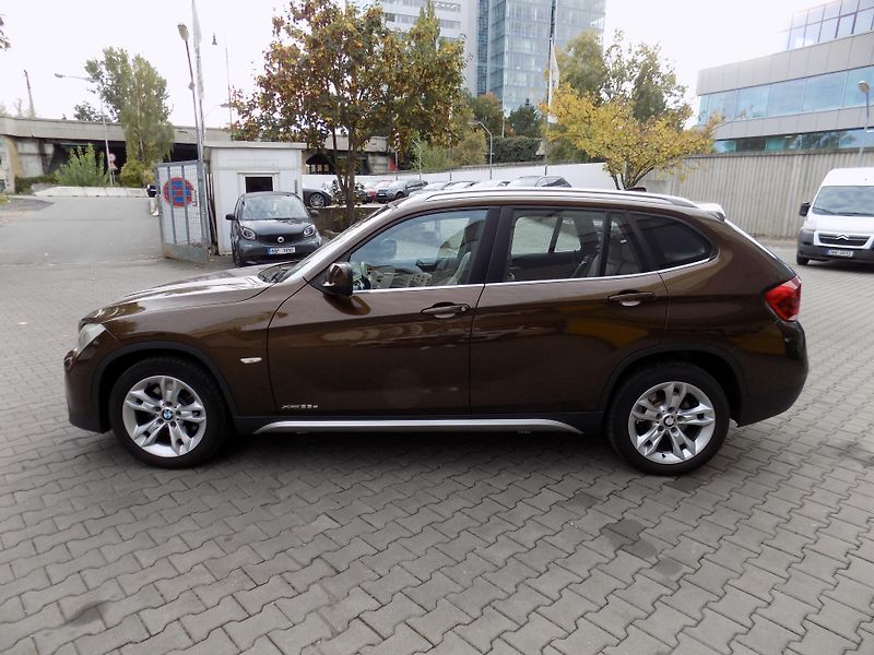 BMW X1 (2011) 2.3 D X-Drive - fotka 4 z 13