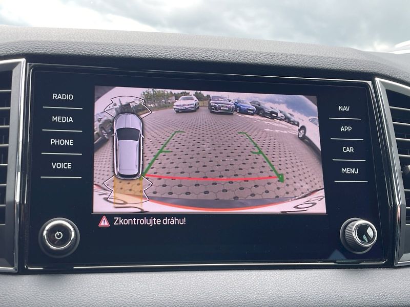 Škoda Karoq (2024) 1.5 TSI 110kW DSG Fresh - fotka 16 z 32