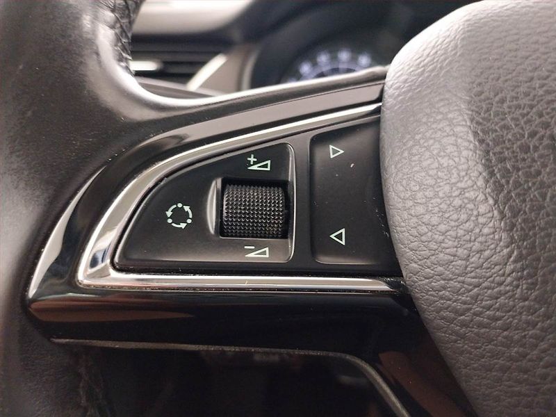 Škoda Octavia (2015) Laurin&Klement 2.0 TDI, 4X4 - fotka 15 z 20