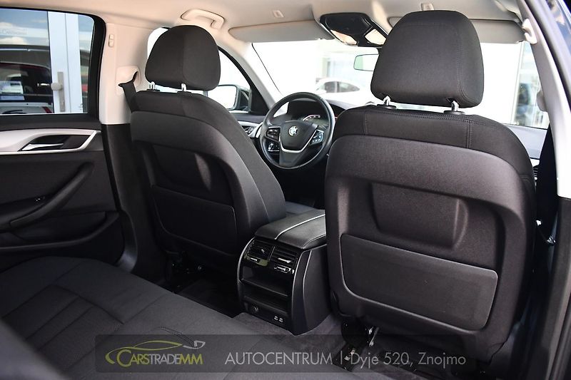 BMW Řada 5 518d ČR 1.M CARPLAY - fotka 15 z 54