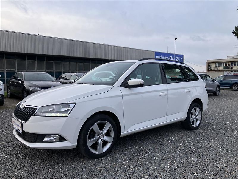 Škoda Fabia 1,0 Tažné,Navigace,Car Play - fotografie inzerátu
