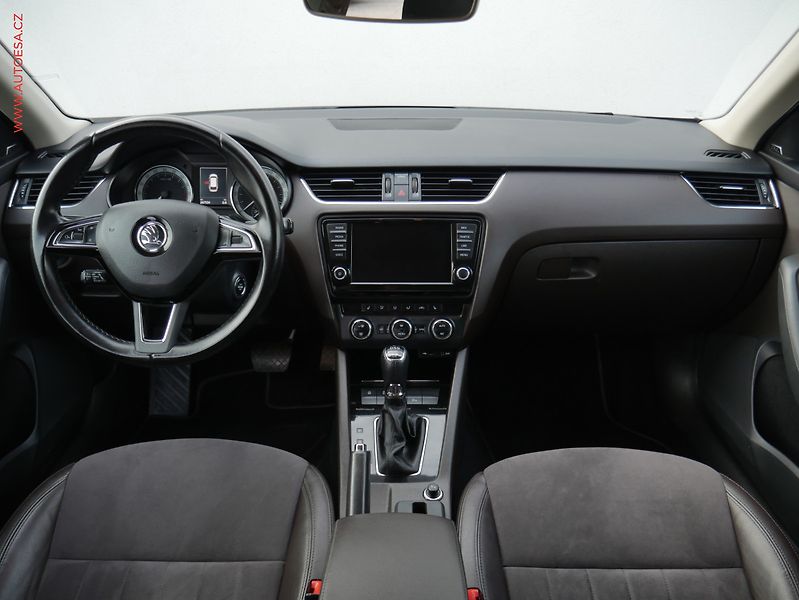 Škoda Octavia (2017) 2.0 TDi, ČR, L&K, DSG - fotka 8 z 25