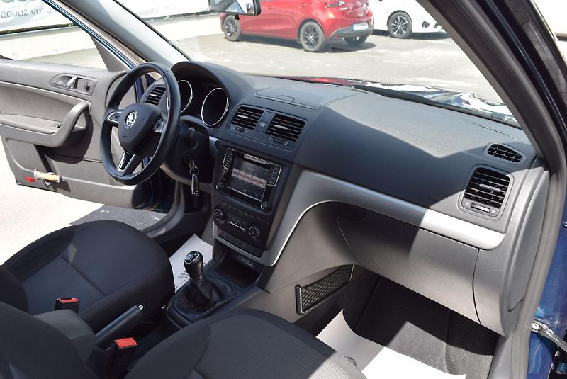 Škoda Yeti (2017) 1.4TSI 92kw AMBITION TAŽNÉ APP - fotka 32 z 44