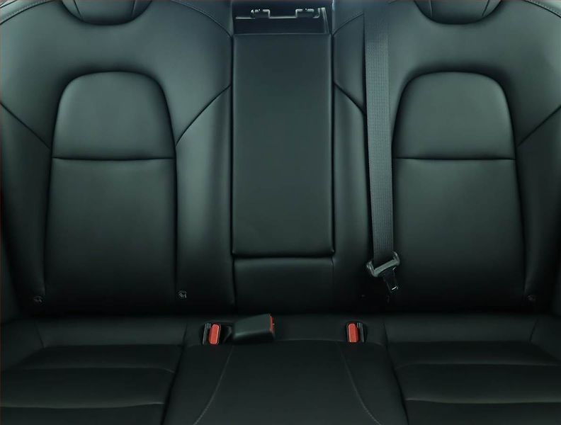 Tesla Model 3 (2019) Long Range RWD 78kWh, SoH 81% - fotka 10 z 22