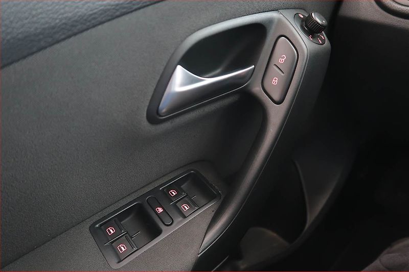 Volkswagen Polo (2012) 1.2 TDI, Tempomat - fotka 15 z 16