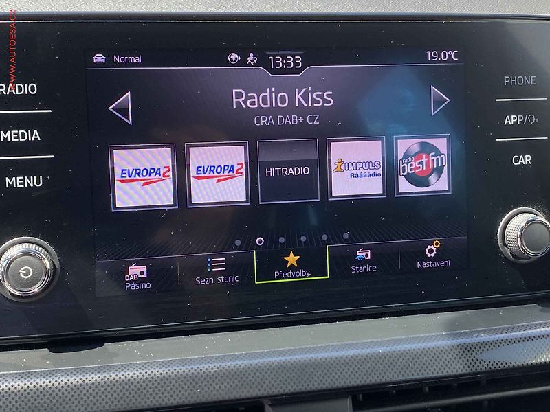 Škoda Kamiq (2022) 1.0 TSi, ČR, Monte Carlo, LED - fotka 15 z 18