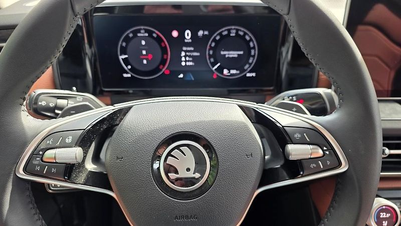Škoda Kodiaq (2024) 2.0 TDI 142kW DSG 4x4 Exclusiv - fotka 30 z 50