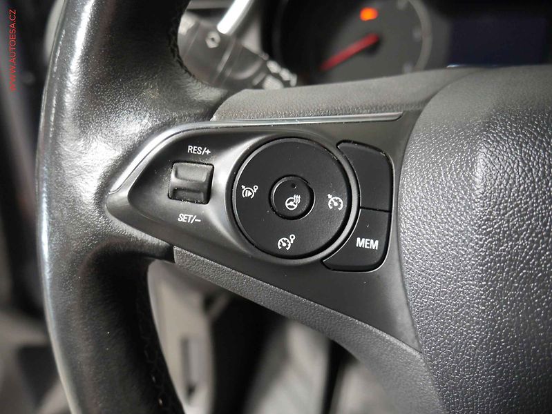Opel Grandland X (2018) 1.6CDTi, LED - fotka 18 z 22