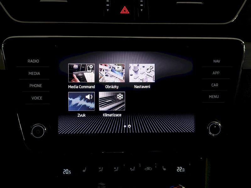 Škoda Superb (2019) STYLE 2.0TDI 110KW DSG TAŽNÉ N - fotka 23 z 43