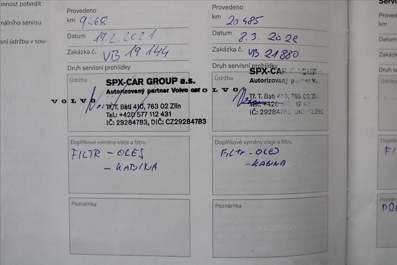 Volvo XC40 2,0 T4  1MAJ,4x4,MOMENTUM PRO - fotka 34 z 43