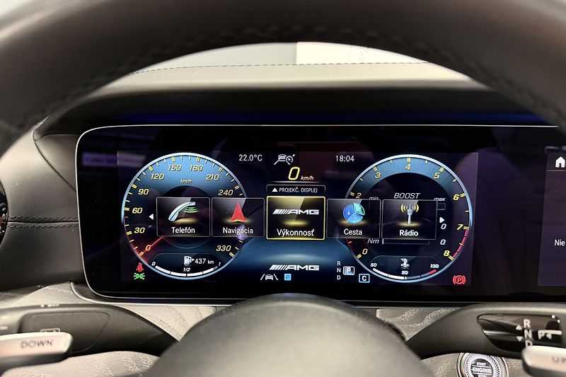 Mercedes-Benz Třídy E (2021) E 63s AMG 4Matic+ V8 Biturbo - fotka 54 z 124