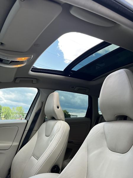 Volvo XC60 3.0 T6 AWD Aut. Summum TZ  - fotka 8 z 24