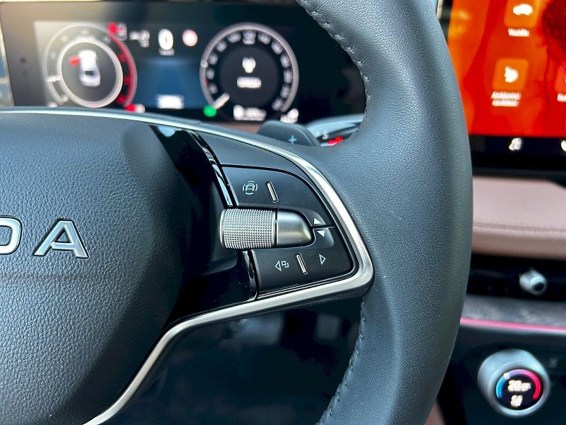 Škoda Superb (2026) 2.0 TDI 142kW 4x4 DSG L&K - fotka 9 z 35
