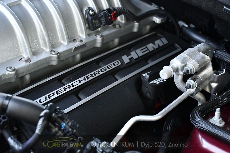 Jeep Grand Cherokee 6.2 V8 TRACKHAWK ČR 1M - fotka 48 z 49