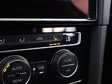 Volkswagen Golf (2017) Highline 2.0 TDI, Serv.kniha - náhled 16