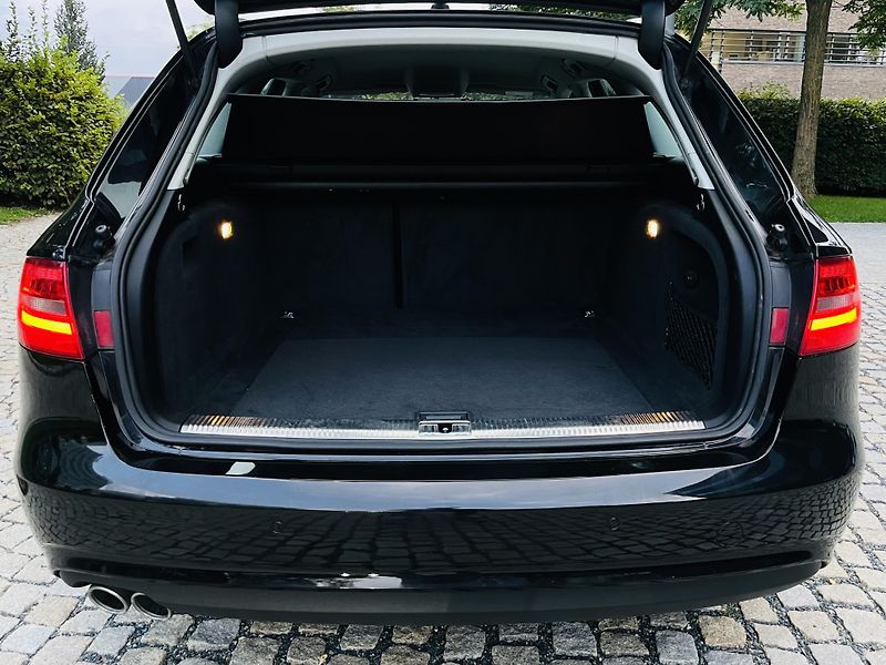 Audi A4 2.0TDI MAN 1MAJITEL VÝHŘEV LED - fotka 19 z 42