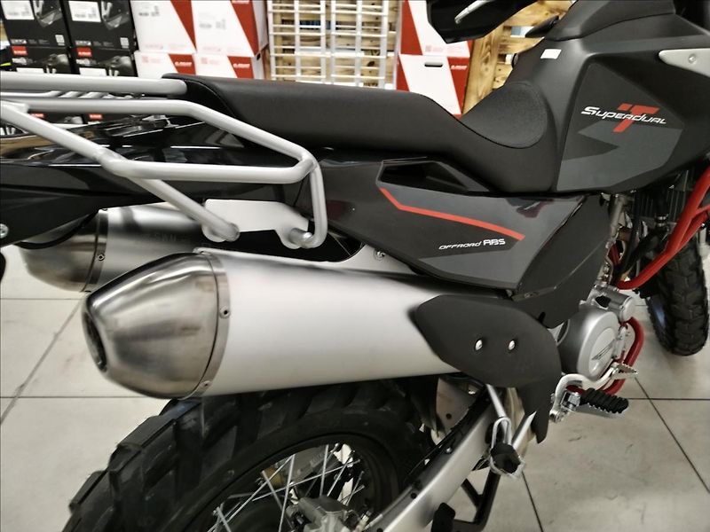 SWM Superdual T 600 (GT Pack)   0, - fotka 8 z 16