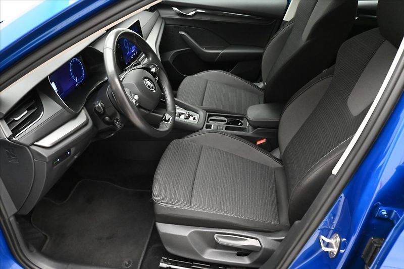 Škoda Octavia 2,0 TDI 110kW DSG Ambiente Zár - fotka 13 z 32