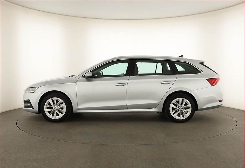 Škoda Octavia (2021) Style 2.0 TDI, Automat, ČR - fotka 3 z 16