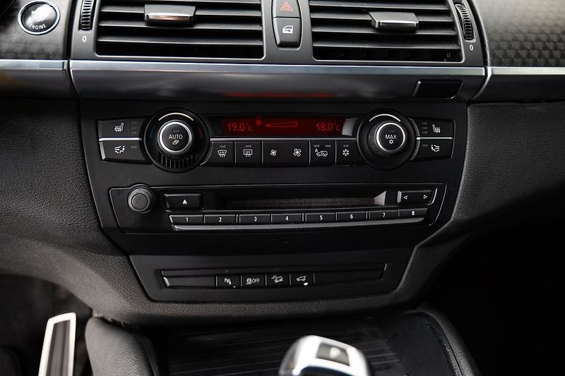 BMW X6 30d 360/M-paket/Kůže - fotka 15 z 21