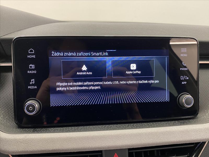 Škoda Kamiq 1,0 TSI 85kW Top Selection - fotka 14 z 27