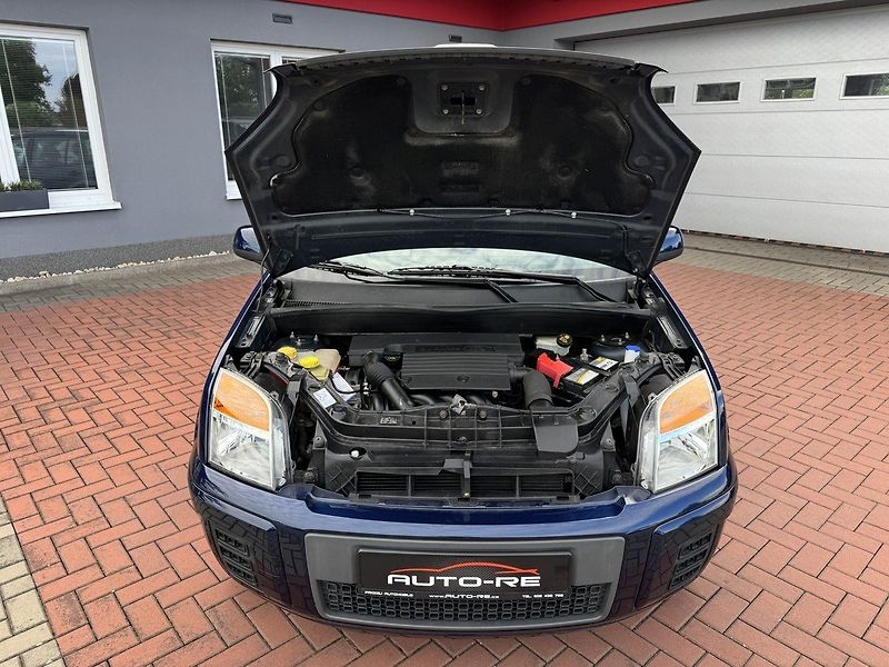 Ford Fusion (2010) 1.4i Style Klima Winter Paket - fotka 30 z 47