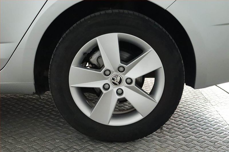 Škoda Octavia (2018) 1.5 TSI, Serv.kniha, Tempomat - fotka 15 z 22