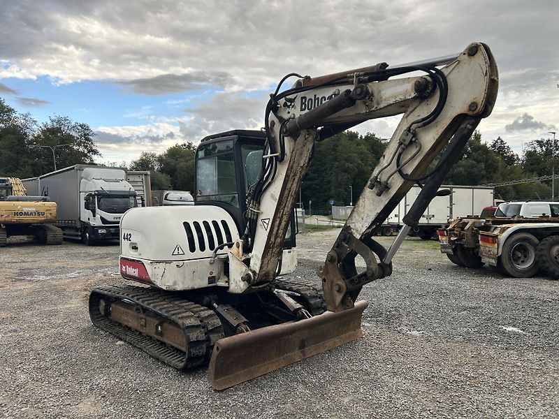 Bobcat (2006) 442B / 7,5t - fotka 2 z 12