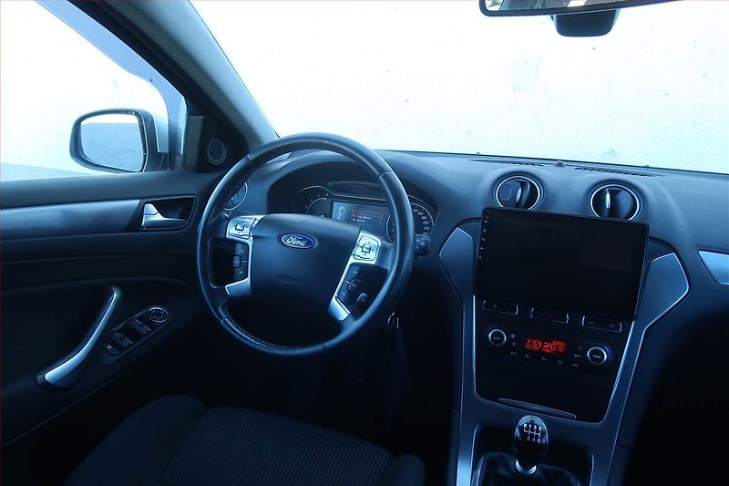 Ford Mondeo (2011) 1.6 EcoBoost, Serv.kniha, Navi - fotka 7 z 17