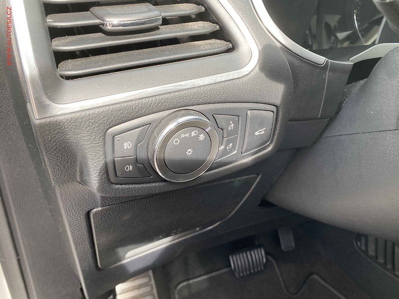 Ford S-MAX (2018) 2.0TDCi 4x4, ČR, AT, navi - fotka 15 z 18