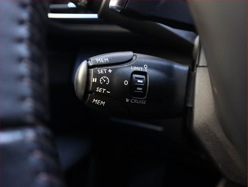 Peugeot 5008 (2020) 1.5 BlueHDi, Automat, 7 míst - fotka 22 z 23